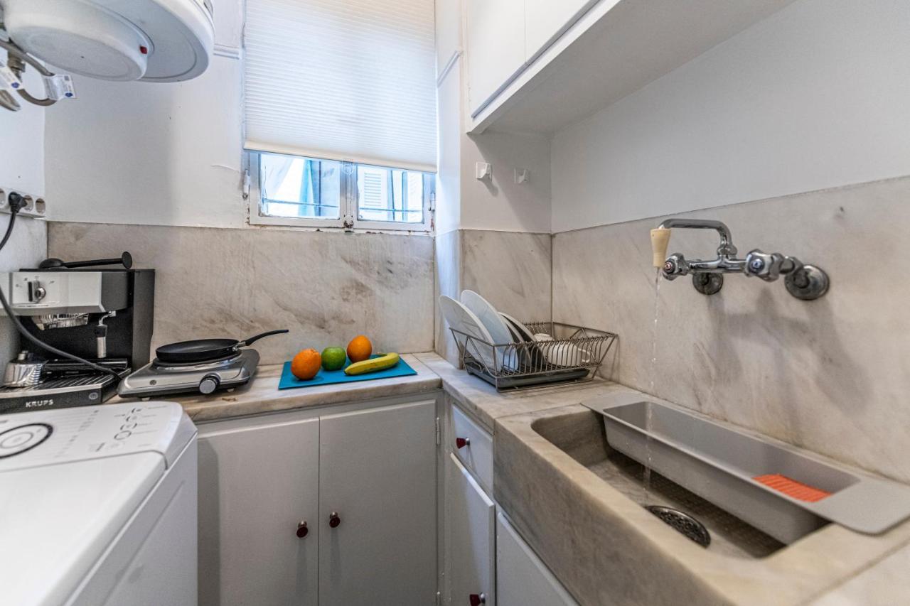Apartment Livanos Charming Steps From Metro
